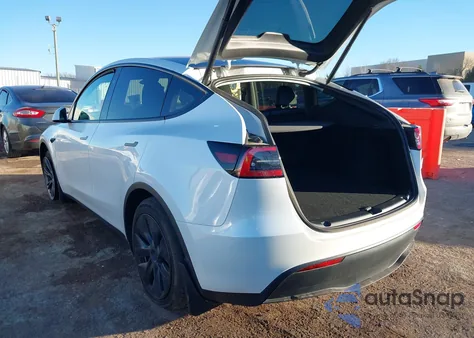 2024 Tesla Model Y Long Range Dual Motor All-Wheel Drive из США, поврежденный, VIN 7SAYGDEE6RF204989